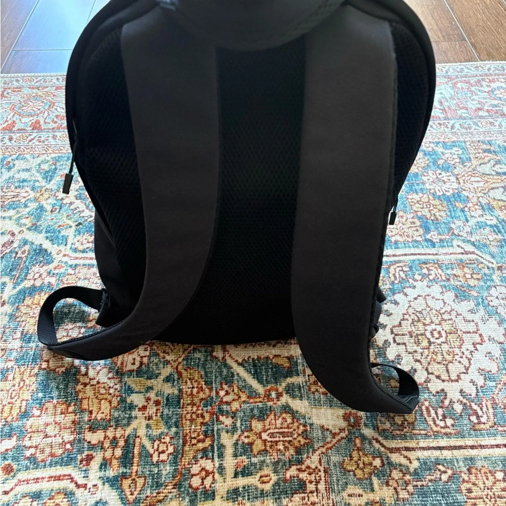 lululemon athletica Black Minimalist Backpack